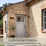 Hufe 9 Gute Stube - Digital Detox Und Entschleunigen Oder Aktiv-urlaub In Der - Bauernhof Charme Trifft Modernes Design 아파트 *